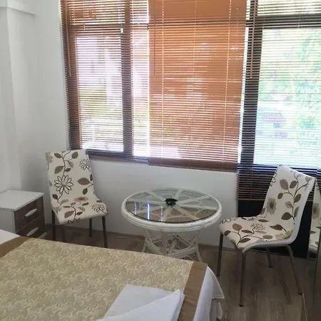 Tayfun * 马尔马里斯